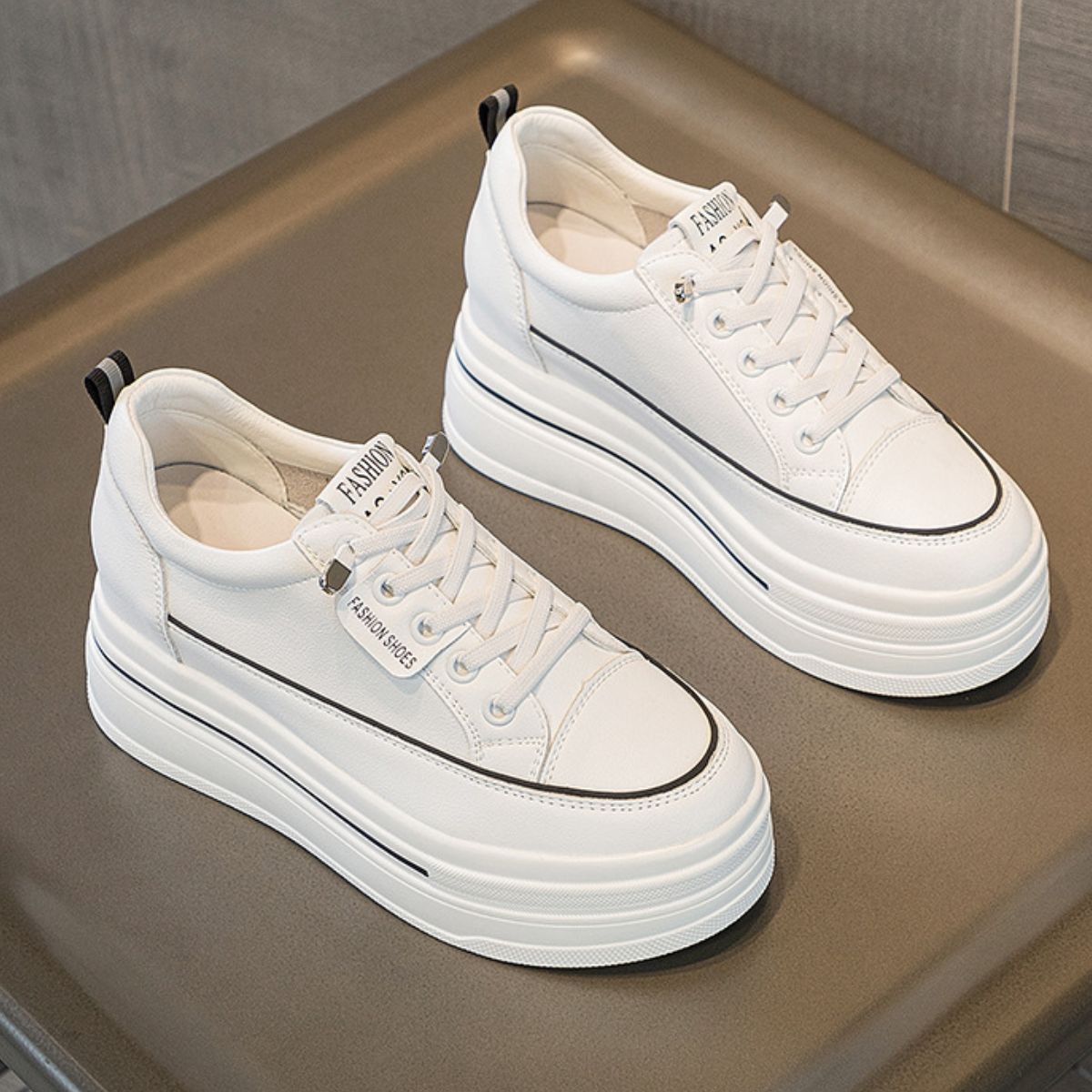Baskets d'été orthopédiques modernes et confortables
