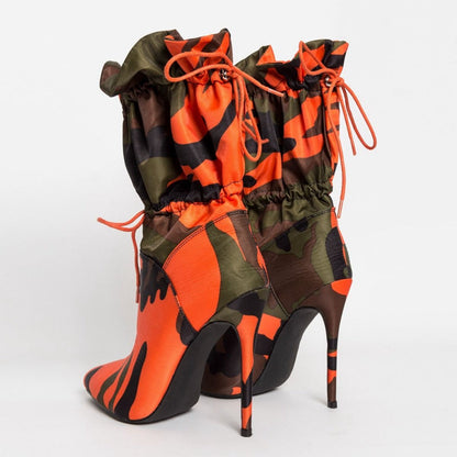 Bottes d'été élégantes et détaillées, offrant un bon soutien