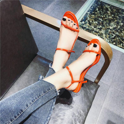 Sandales d'été orthopédiques modernes et confortables