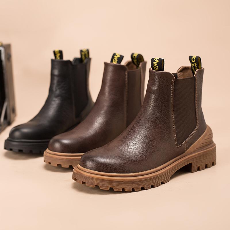 Bottes d'été élégantes et détaillées, offrant un bon soutien