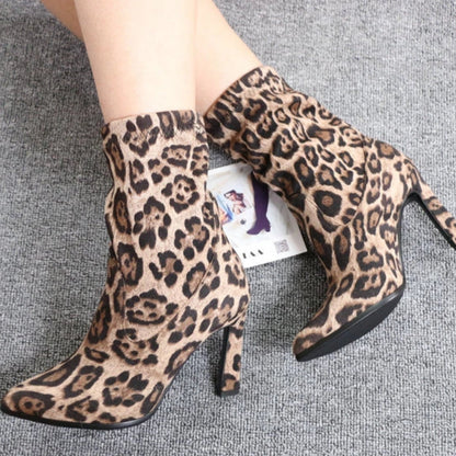 Talons orthopédiques décontractés et adaptés à l'été