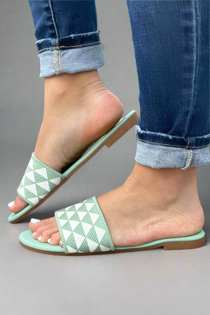 Chaussures orthopédiques d'été confortables et élégantes
