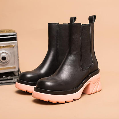 Bottes d'été élégantes et détaillées, offrant un bon soutien