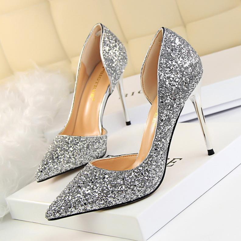 Talons d'hiver orthopédiques durables et de soutien