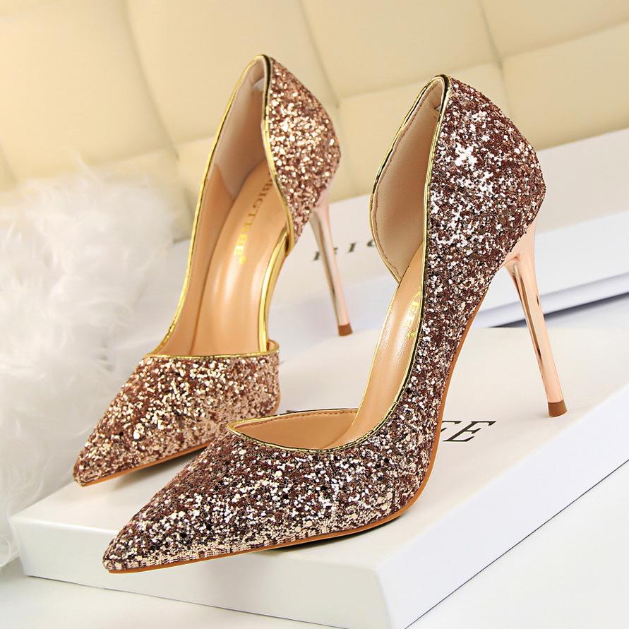 Talons d'hiver orthopédiques durables et de soutien