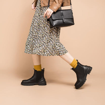 Bottes d'été élégantes et détaillées, offrant un bon soutien
