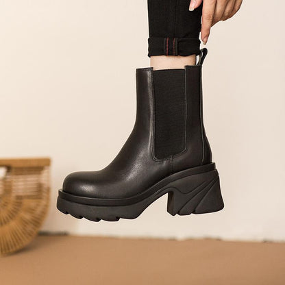 Bottes d'été élégantes et détaillées, offrant un bon soutien