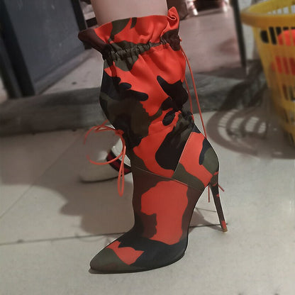 Bottes d'été élégantes et détaillées, offrant un bon soutien
