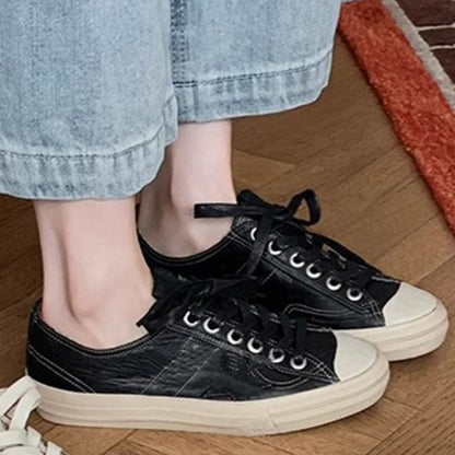 Baskets d'été élégantes et détaillées, offrant un bon soutien