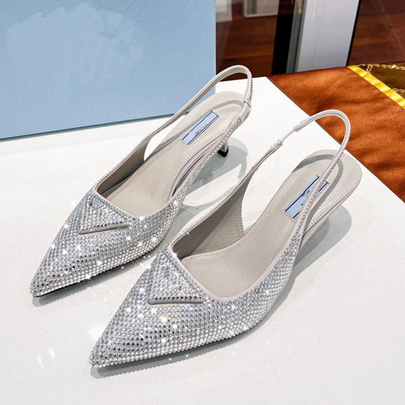 Talons aiguilles en cuir et satin