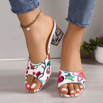 Sandales de style floral à talon épais