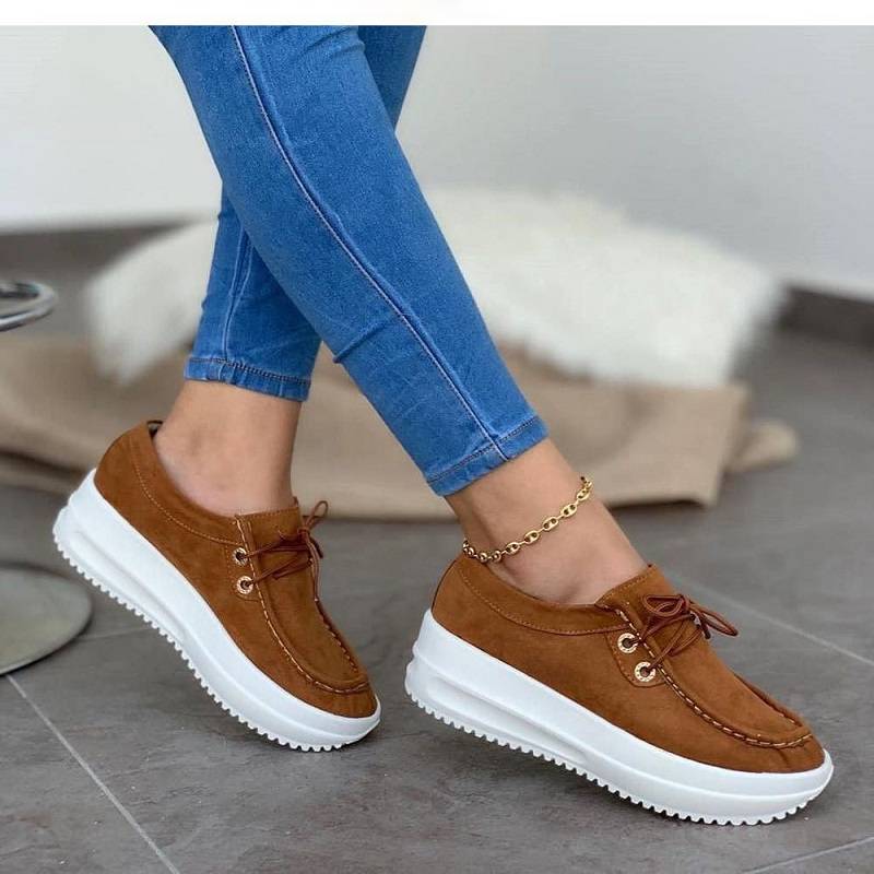 Des chaussures de sport fraîches et à la mode