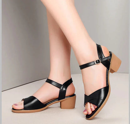 Sandales en cuir véritable souple à talons moyens