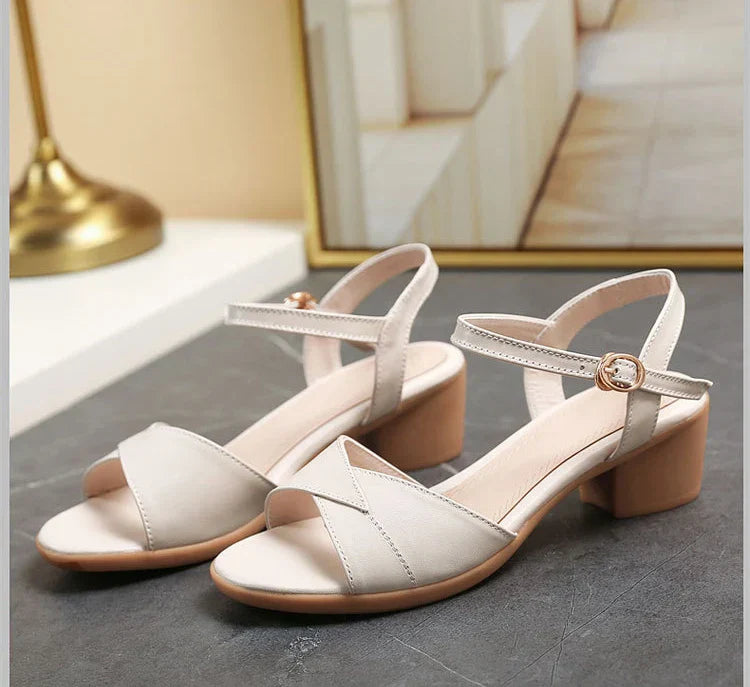Sandales en cuir véritable souple à talons moyens