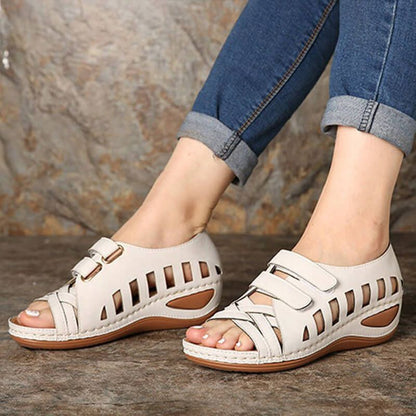 Sandales en cuir à semelle compensée pour femmes