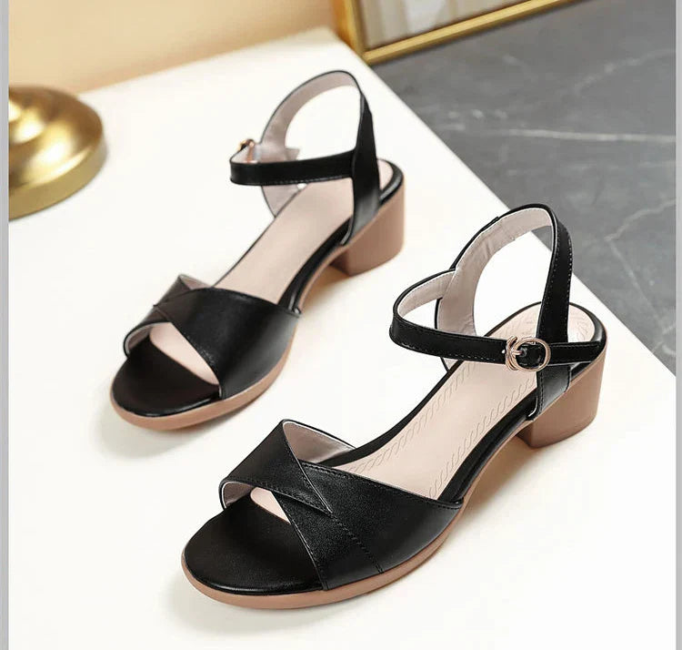 Sandales en cuir véritable souple à talons moyens