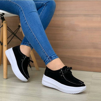Des chaussures de sport fraîches et à la mode