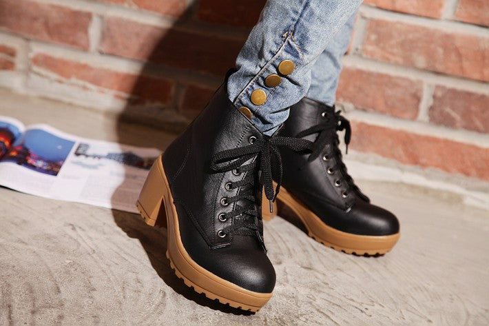 Bottes d'été orthopédiques modernes et confortables
