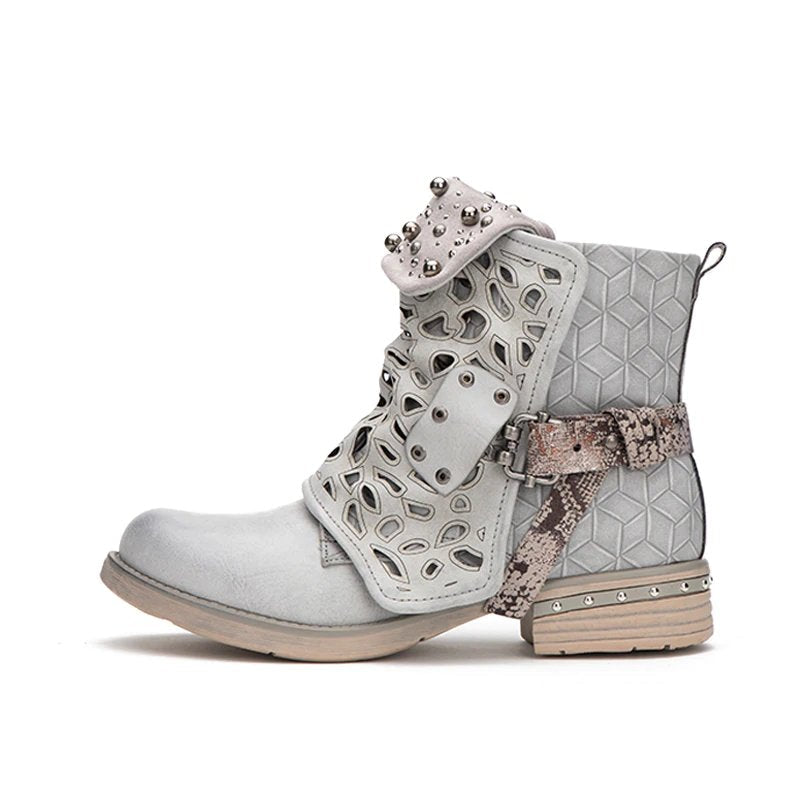Bottes d'été élégantes et détaillées, offrant un bon soutien