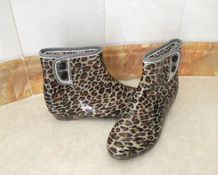 Bottes d'été orthopédiques à la mode et offrant un bon soutien