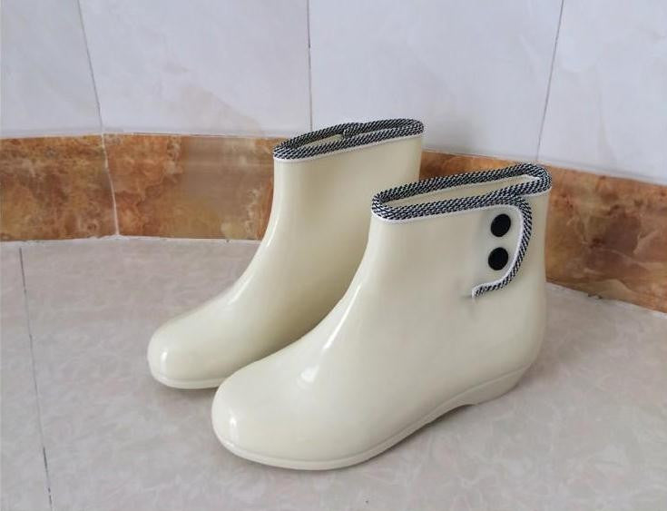 Bottes d'été orthopédiques à la mode et offrant un bon soutien