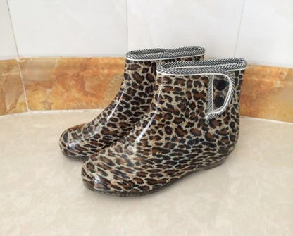 Bottes d'été orthopédiques à la mode et offrant un bon soutien