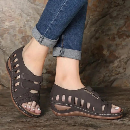 Sandales en cuir à semelle compensée pour femmes