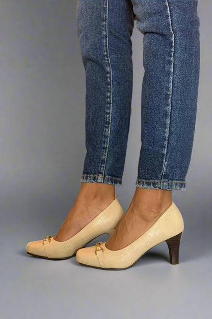 Chaussures d'été orthopédiques élégantes et offrant un bon soutien