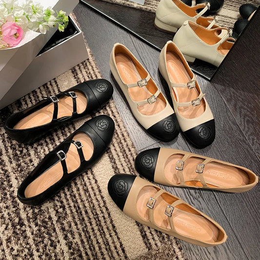 Ballerines brodées en cuir véritable