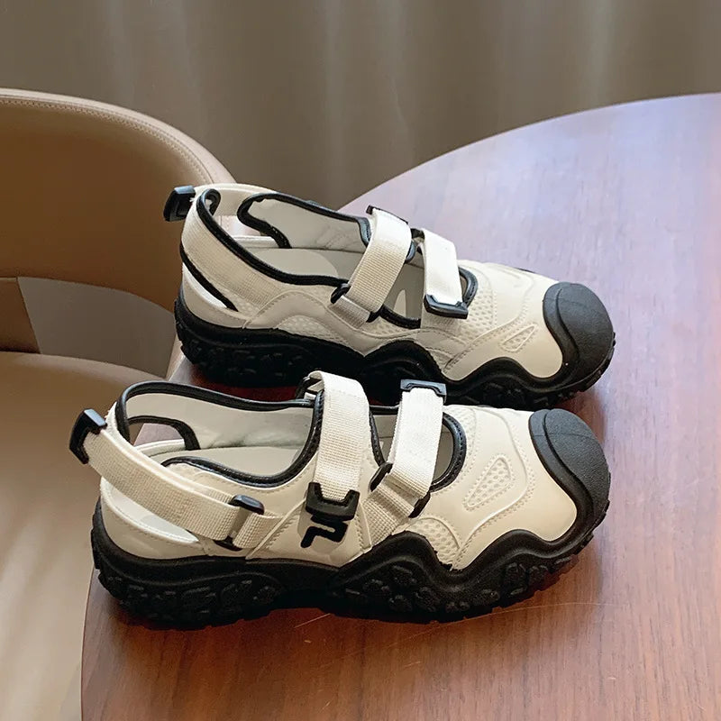 Sandales orthopédiques confortables et à la mode
