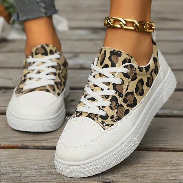Chaussures orthopédiques classiques et cool