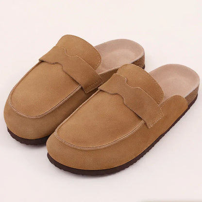 Sabots en daim et en cuir