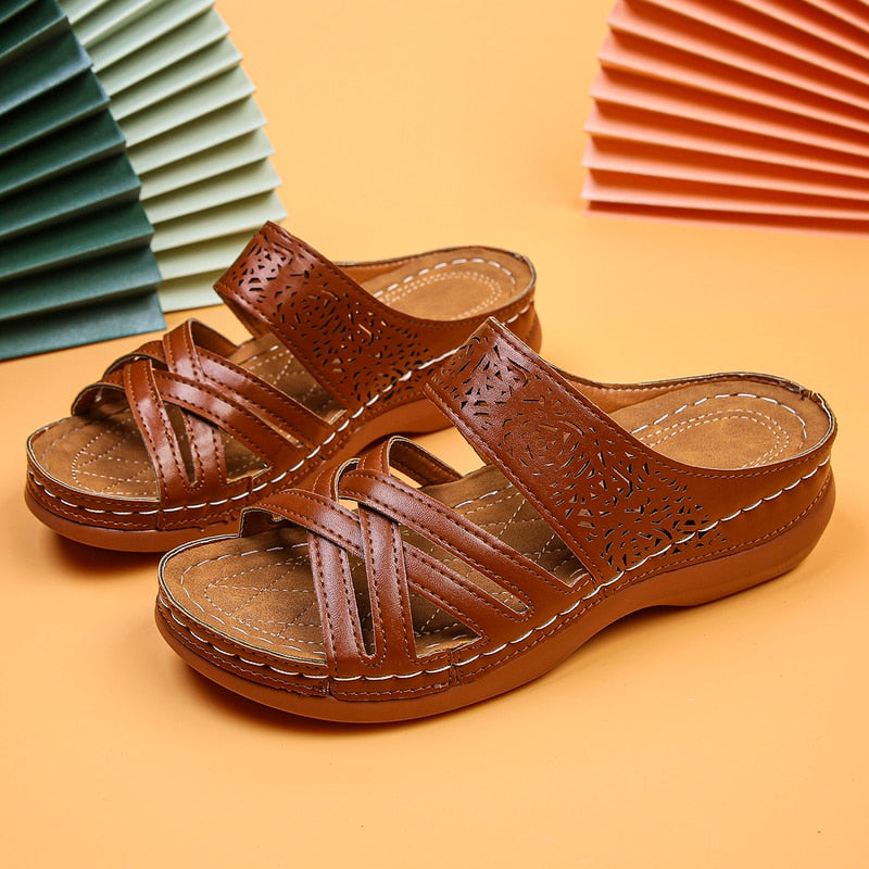 Chaussures à talon compensé et à plate-forme creuse pour femmes