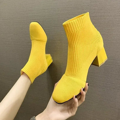 Talons orthopédiques confortables et à la mode