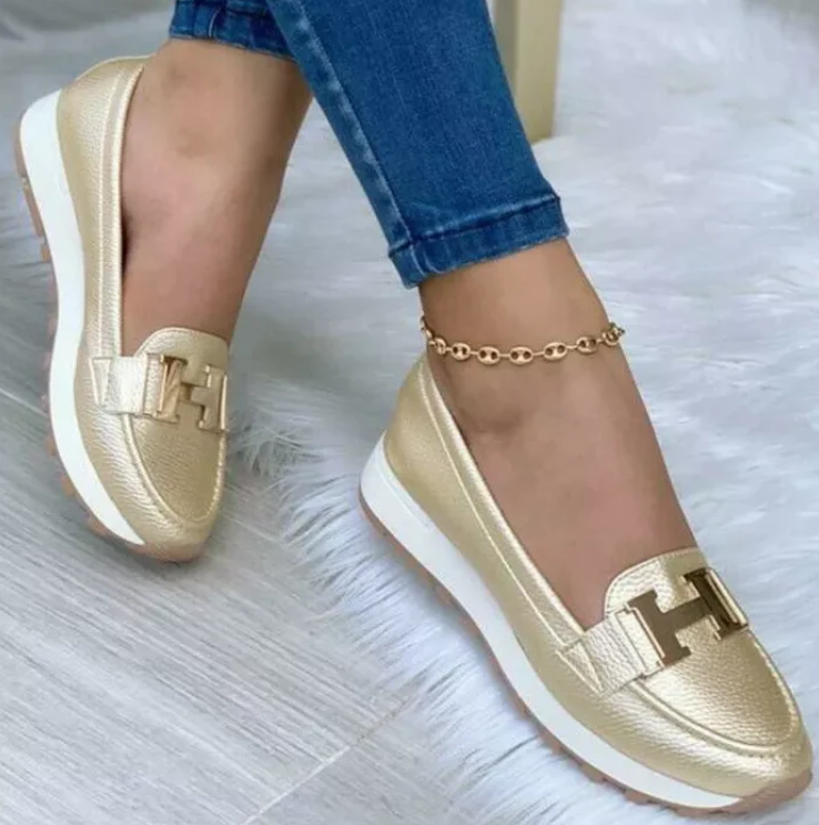 Chaussures vibrantes et classiques