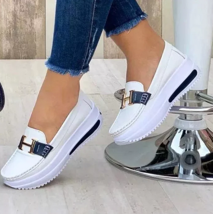 Chaussures vibrantes et classiques