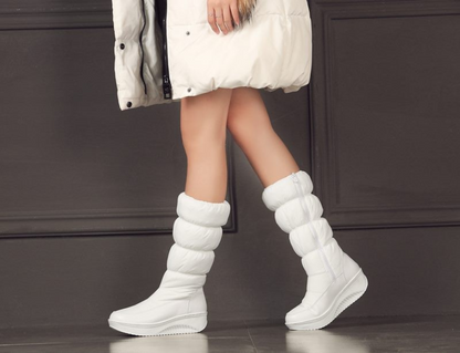 Bottes d'été élégantes et détaillées, offrant un bon soutien
