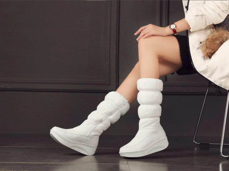 Bottes d'été élégantes et détaillées, offrant un bon soutien