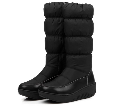 Bottes d'été élégantes et détaillées, offrant un bon soutien