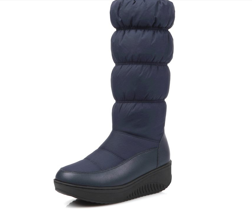 Bottes d'été élégantes et détaillées, offrant un bon soutien