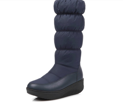 Bottes d'été élégantes et détaillées, offrant un bon soutien