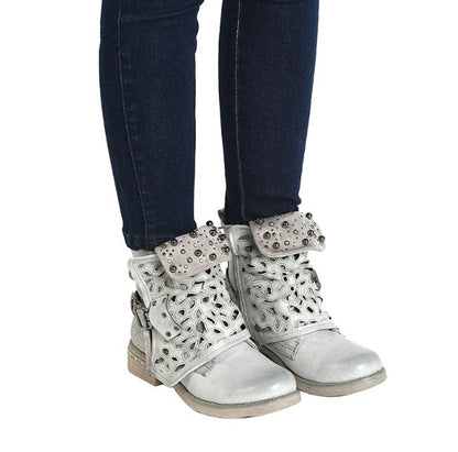 Bottes d'été élégantes et détaillées, offrant un bon soutien