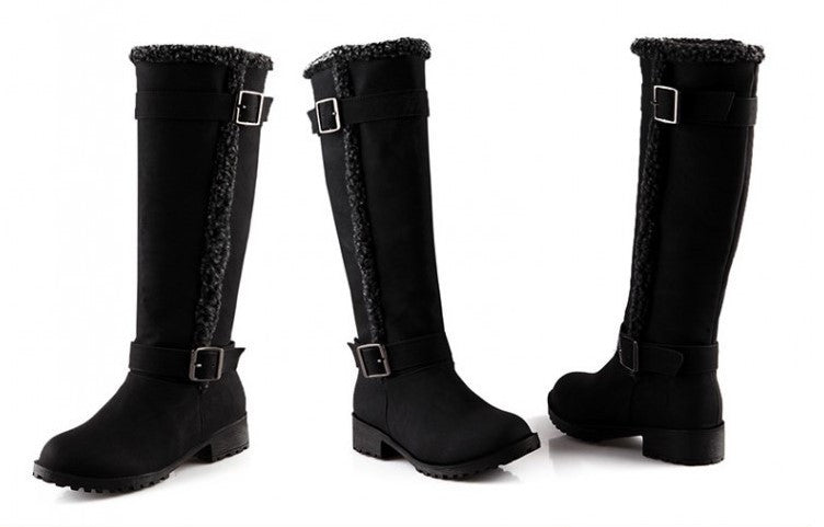Bottes d'été élégantes et détaillées, offrant un bon soutien