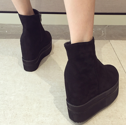 Talons d'été souples, élégants et détaillés