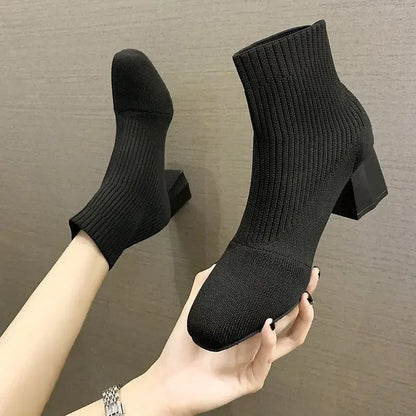 Talons orthopédiques confortables et à la mode