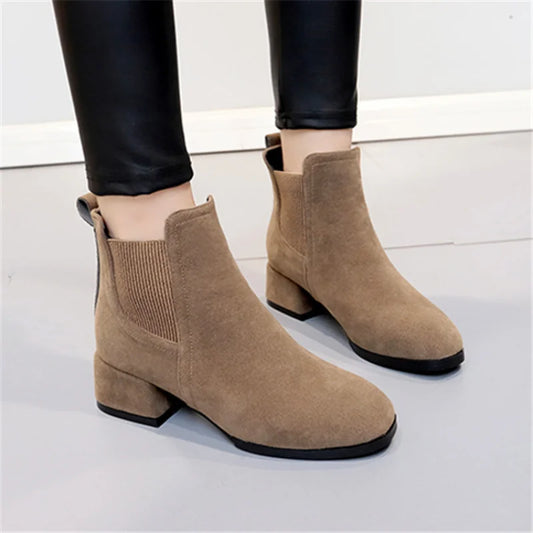 Bottes orthopédiques à la mode et de soutien