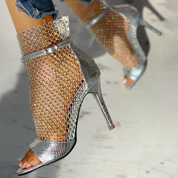 Talons orthopédiques décontractés et adaptés à l'été