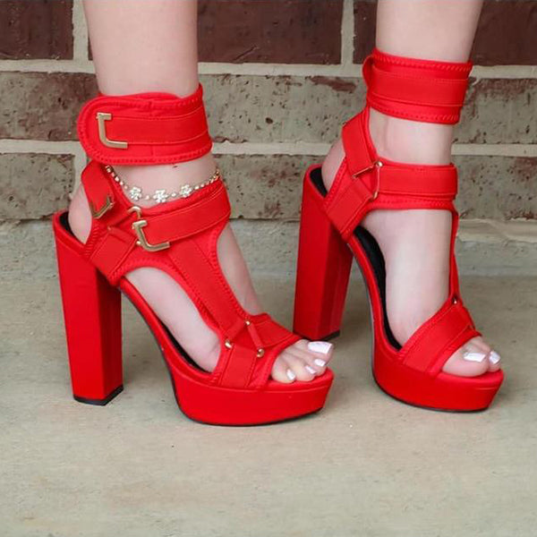 Talons d'été orthopédiques modernes et confortables
