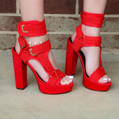 Talons d'été orthopédiques modernes et confortables