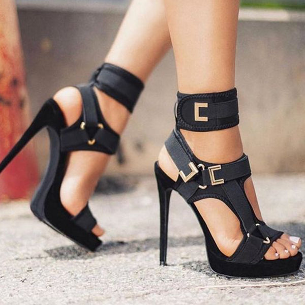 Talons d'été orthopédiques modernes et confortables